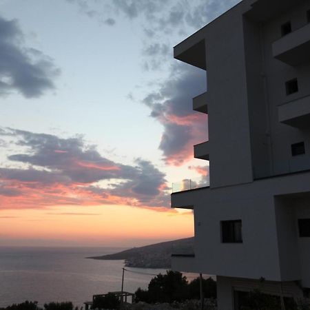 Angjelo Apartments Саранда Екстер'єр фото