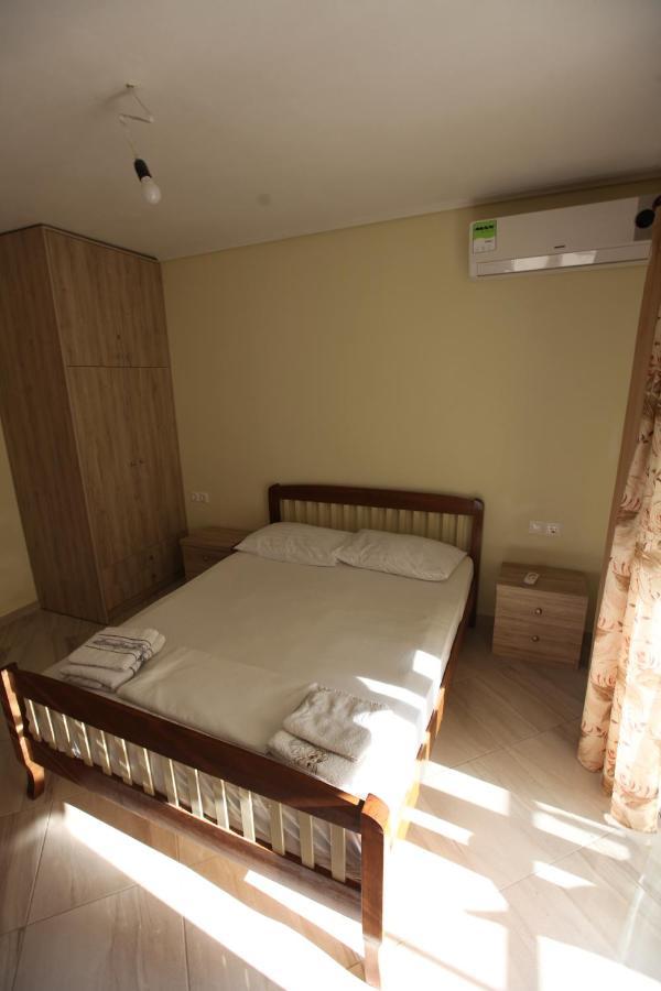 Angjelo Apartments Саранда Екстер'єр фото